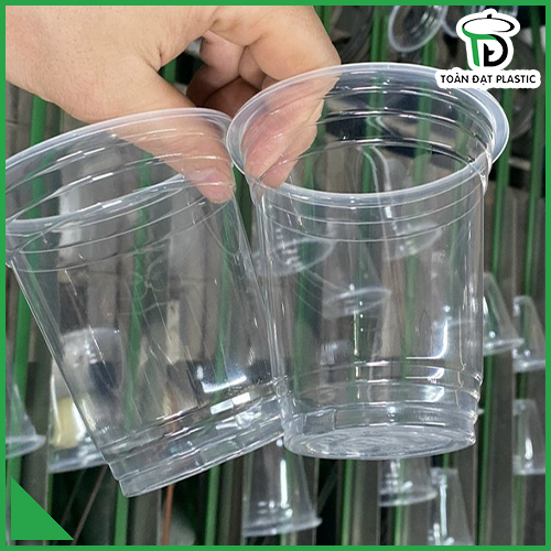 Cốc nhựa dùng 1 lần